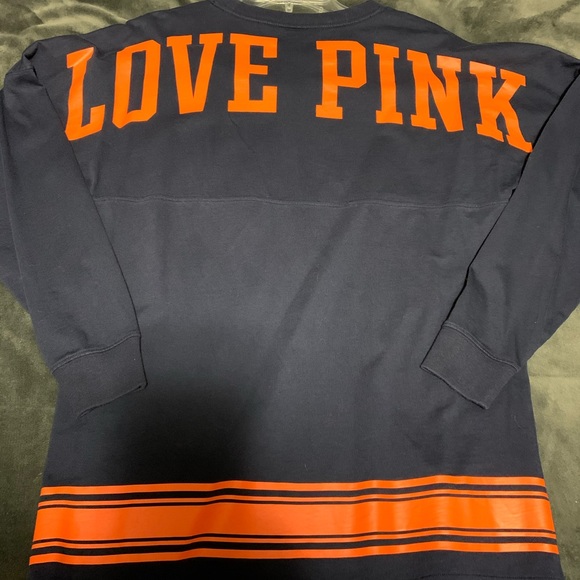 Victoria’s Secret Pink Chicago bears boyfriend tee - Picture 4 of 4